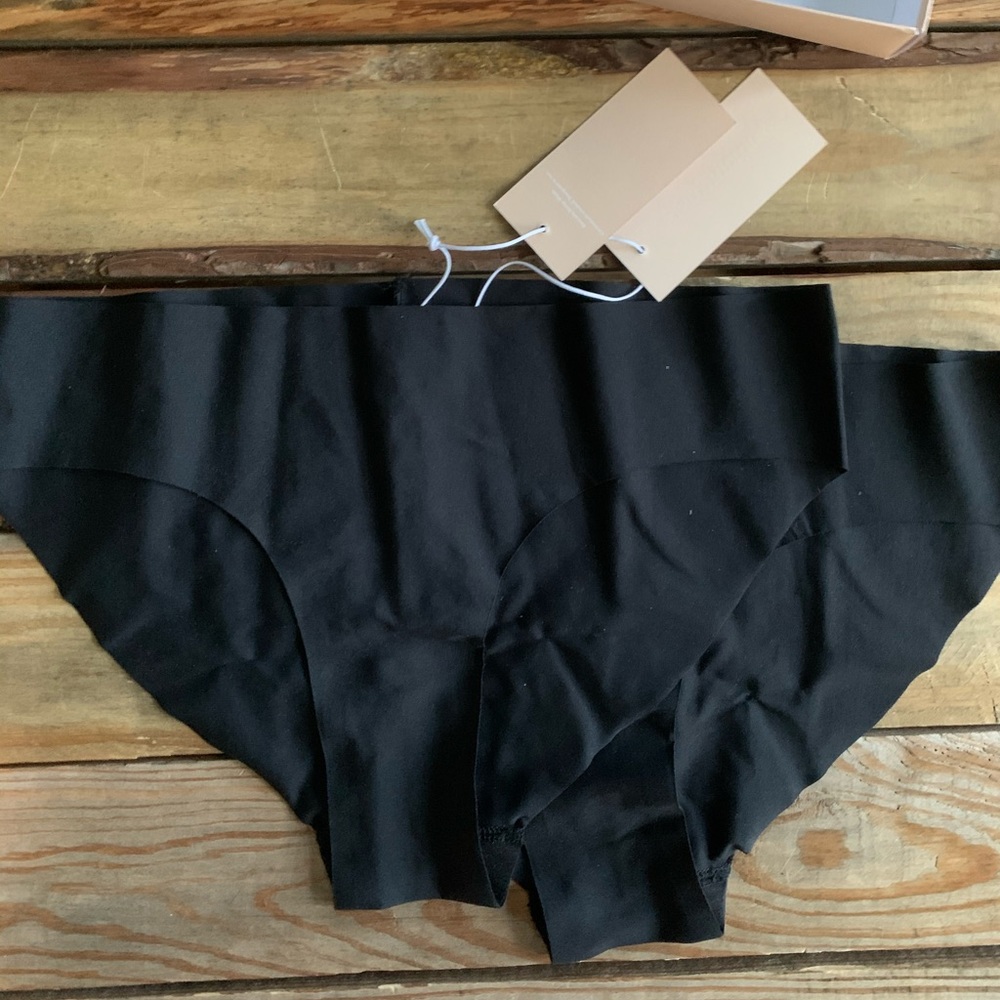 Organic Basics Invisible Cheeky Briefs Black Med